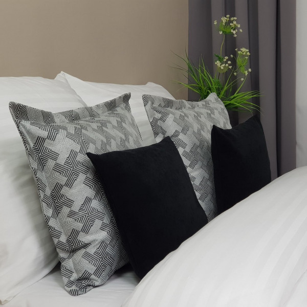 4.Pokój wzorcowy w hotelu SKY004.Firany zasłony do hotelu i pasaż poszewki na łóżko