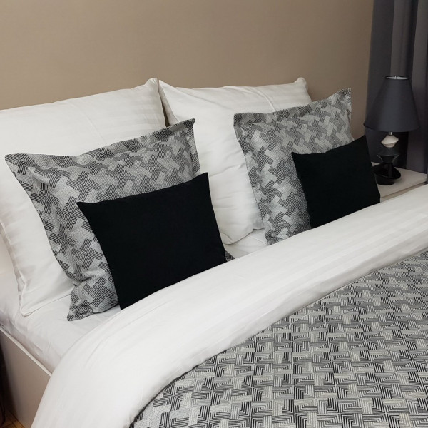 4.Pokój wzorcowy w hotelu SKY004.Firany zasłony do hotelu i pasaż poszewki na łóżko