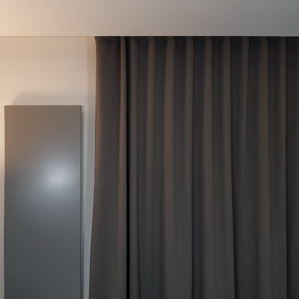 7.Pokój wzorcowy w hotelu SKY007.Zasłony firany do hotelu i narzuta poszewki na łóżko