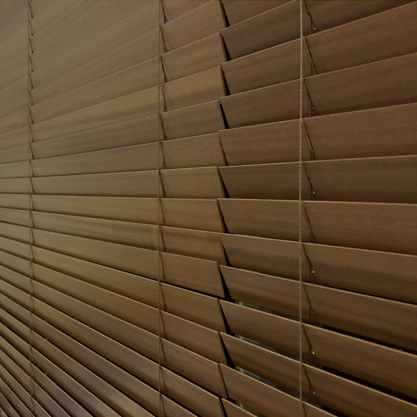 Żaluzja drewniana na wymiar 150x250 cm Natural 50 mm