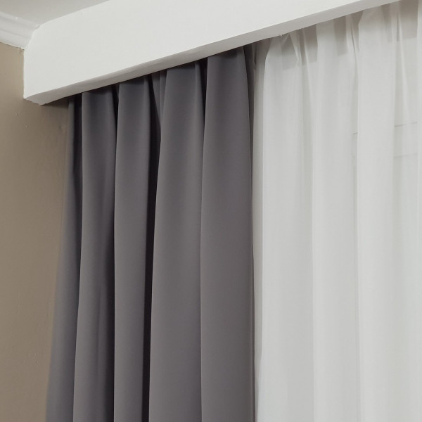 Zasłony hotelowe z atestem rozm. 90x245 cm SKY101/1/FR za 10 szt.