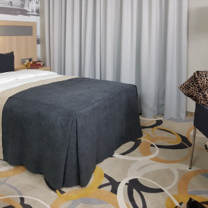 Narzuta na łóżko hotelowe 90x80x55 cm SKY104/1 za 10 szt.