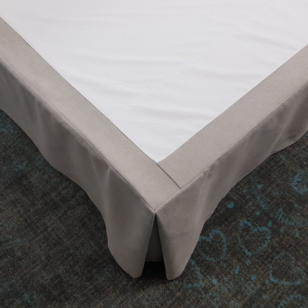 Osłona zabezpieczająca na łóżko rozm. 180x200x30 cm MSK02