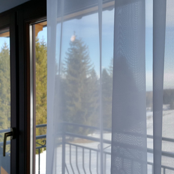 Woal biały z ołowianką na wysokość 305 cm