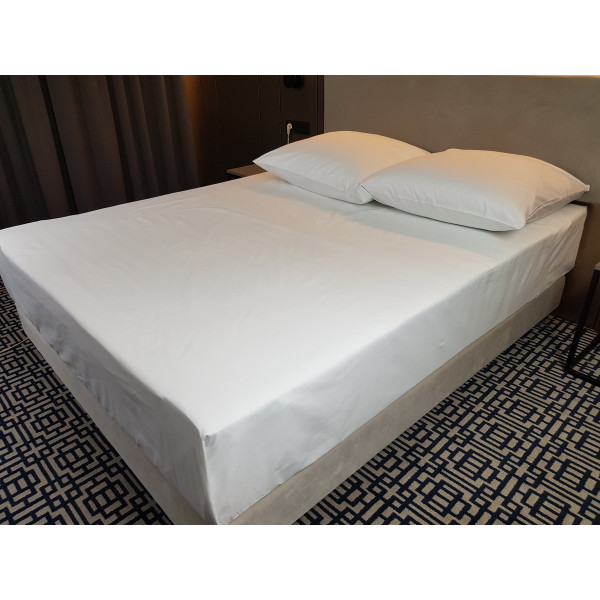 Zestaw prześcieradeł hotelowych NORIS w rozm. 240x240 cm za 10 szt. Zestaw prześcieradeł hotelowych NORIS w rozm. 240x240 cm za 10 szt.