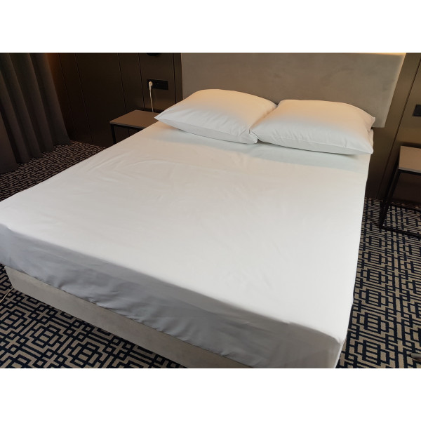 Zestaw prześcieradeł hotelowych NORIS w rozm. 240x240 cm za 10 szt. Zestaw prześcieradeł hotelowych NORIS w rozm. 240x240 cm za 10 szt.